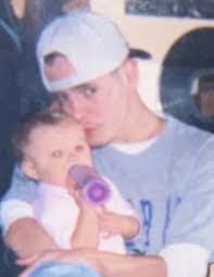 Victoria Robin's Instagram, Twitter & Facebook