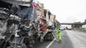 La conductrice percute un piéton et prend la fuite. Accident Mortel Sur L A62 Toulouse Bordeaux Video Dailymotion