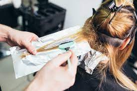 Die phasen des zunehmenden monds (also zwischen neumond und vollmond) eignen sich also am besten, um die haare zu färben. Haare Farben Die Beste Zeit Nach Dem Mondkalender