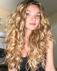 Wavycurly On Instagram When Do You Feel Most Like Yourself For Me It S When I Have A Center Part Big Hai Wavey Hair Blonde Wavy Hair Beachy Blonde Hair