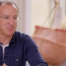 Un mélange de « François Cluzet et de Bruno Retailleau » : les internautes  dissèquent Samuel, le viticulteur charentais de L'Amour est dans le pré