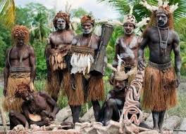 Kedua suku ini merupakan penduduk asli papua yang mendiami daerah . Sejarah Suku Asmat