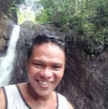 🦭wow! Repost from @semper.drone • Over Marblehead harbor when a seal pup  🦭popped up to sun itself.