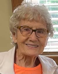 Nancy Putz's Instagram, Twitter & Facebook