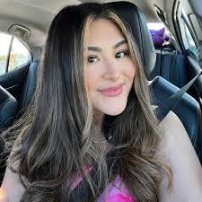 Adriana Larios's Instagram, Twitter & Facebook