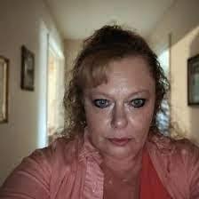 Pamela Knisely's Instagram, Twitter & Facebook