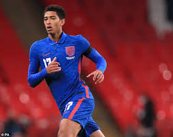 This is the national team page of birmingham city jugend player jobe bellingham. How Jude Bellingham Has Been Given His Chance To Shine In Germany For Borussia Dortmund Aktuelle Boulevard Nachrichten Und Fotogalerien Zu Stars Sternchen