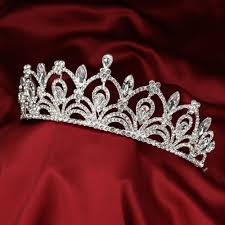 Creăm buchete si aranjamente florale, coșuri, flori pentru nuntă, buchetul miresei, aranjamente de botez, lumanari de nunta si botez, coroane funerare. Coronita Lia Silver Glamadea Mireasa Eleganta Cristale Emag Ro