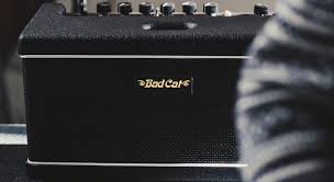 A boutique desktop tube amp: The Paw Is Bad Cat Amplifiers New Boutique Handmade Desktop Amp Gearnews Com