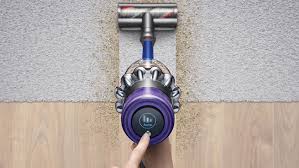 Although the basic form factor remains similar to the v10, the absolute pro variant of the v11 that we have on review absolutely shines, quite literally in gold! Compare Dyson V11 V10 And V8 Stick Vacuums Coolblue Before 23 59 Delivered Tomorrow