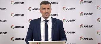 President jakab péter jobbik and gastroblogger also paid his respects at efott to see if he would get some more young sympathizers for his party and opposition alliance. Itthon Jakab Peter Indul A Miniszterelnok Jelolti Elovalasztason Hvg Hu