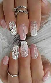 Diseños de uñas acrilicas decoradas: Pin De Blue Rose En Make Up Hairstyle En 2021 Disenos De Unas Brillantes Arte En Unas Con Purpurina Disenos De Unas Acrilicas