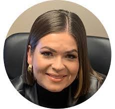 Leila Marshall's Instagram, Twitter & Facebook