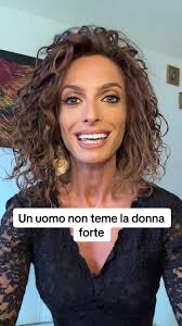 Un uomo e la donna forte: una relazione positiva