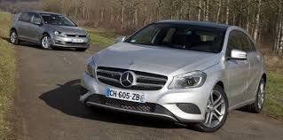 Elue Voiture De L Annee La Volkswagen Golf 7 Defie La Mercedes Classe A Volkswagen Golf 7 Volkswagen Golf Et Volkswagen