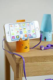 From simple makeshift stands using recycled materials to fancy wooden and even concrete stands! 50 Creative Diy Phone Stand Tripod And Holder Ideas Easy To Make
