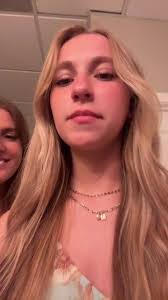 Allison Harriman's Instagram, Twitter & Facebook