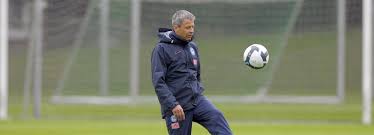 Dortmund falls short again, losing to bayern in key match. Lucien Favre Sera Le Nouvel Entraineur Du Borussia Dortmund Le Temps
