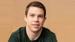 Rob Whiting's Instagram, Twitter & Facebook