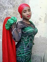 Matan hausawa suna iskanci a tik tok kalli wata rawa nonuwa a fili. Zaka Iya Biyan Sadakina Nifa Aure Nakesofa Facebook