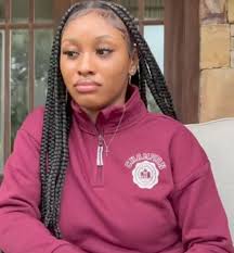 Tiwa Savage at 45. She really ages backward like fine wine. 🍷🔥🙆