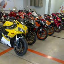 பத்து மலை :paththu malai) is a limestone hill that has a series of caves and cave temples in gombak, selangor, malaysia. Welly Motor Batu Caves