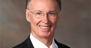 Tough illegal immigration law signed in Alabama