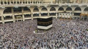 It is the site of the kaaba, which is the holiest site in islam, the central focus of the hajj pilgrimage, and the direction of muslims' daily prayers. Le Hajj Le Pelerinage A La Mecque A Commence Ce Dimanche Lci