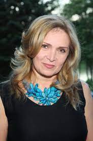 Sylwia wysocka (plebania) gra rheę, katarzyna walter (na wspólnej) gaię, a marta klubowicz (w labiryncie) alekto. Sylwia Wysocka Imdb