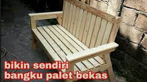 Ingat, terkadang mengecat ulang perabot rumah anda cukup untuk. Membuat Kursi Teras Kursi Taman Dari Kayu Palet Bekas Youtube