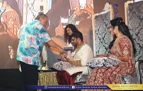 Bugati sultan johor, car sultan johor, johor sultan, kereta sultan johor, sultan johor. Johor Royal Family Grace Sultan Ibrahim Sultan Iskandar Facebook