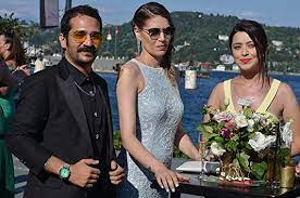 Build you own castle, create a powerful army and fight epic pvp battles. Anil Celik Oznur Serceler And Ceren Tasci In Erkenci Kus 2018 Actors Actresses Actors Turkish Actors