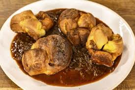 Yorkshire Puddings With Gravy James Martin Chef With Images Yorkshire Pudding Yorkshire Pudding Gravy Roast Beef Dinner