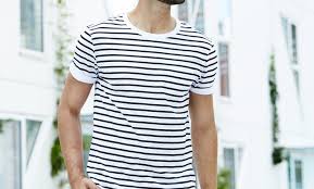 Dianjurkan untuk menggunakan ukuran baju yang slim fit agar pas di badan ketika dipakai. 9 Trik Fashion Untuk Pria Kurus Agar Stylish Dan Percaya Diri Updated 2020 Bukareview