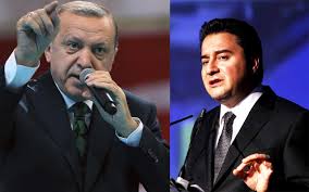 .partisi genel başkanı ali babacan, akp kongresindeki i̇stikrar afişini kastederek erdoğan bu tablo erdoğan'ın eseri. Babacan Erdogan I Neden Ofkelendiriyor Medyascope