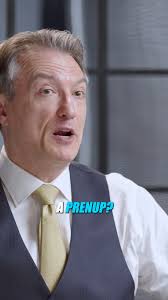America's top divorce lawyer, James Sexton, explains why anyone getting  married should get a prenup... 👀