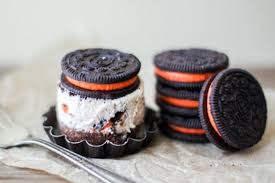 It's been a tradition for years that come fall, oreo takes its classic white crème that's sandwiched between the chocolate cookies and turns it. 13 Outrageous Oreo Recipes Halloween Edition Brit Co