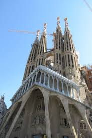 Decorative arts from the 1300s and onward are displayed throughout the cathedral, and a cloister, or courtyard, houses a fountain and geese. La Sagrada Familia Cathedral By Gaudi Barcelona Spain Journal 150 Page Lined Notebook Diary Image Cool 9781533267016 Amazon Com Books