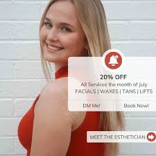 Trust me your skin will thank you later ☺️ 🤍Dermaplane facial 📲TXT  913-609-0219 📆Booking in BIO #dermaplanefacial #facial #backtoschool  #esthetician #facialtreatment #glowingskin