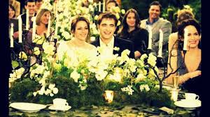 La primera parte de la novela es narrada por bella y se centra en la organización de los planes de boda de bella y edward, los cuales son llevados felizmente a cabo por. Algunas Imagenes De La Boda De Bella Y Edward Youtube