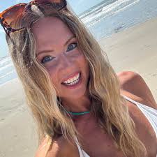 Brooke Shields, once again mistaken for Caitlyn Jenner, sighed: “It's  EVERY. SINGLE. DAY. I'm NOT her. I've NEVER been her. Please get your  F***ING eyes checked!” 😳