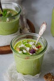 Soupe Froide De Courgette Feta Menthe Basilic Soupe Froide Courgette Recette Avec Courgette Recettes De Cuisine