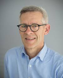 Thierry d'Acremont lance une entreprise d'infogérance pour TPE et PME