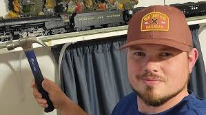 How I built my O scale shelf layout!