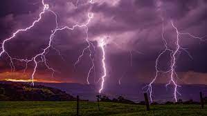 A shelf cloud, associated with a heavy or severe thunderstorm, over swedish island of öland in the baltic sea. La Nina Has Storm Chasers Ready For Thrilling Season Of Weather Events Abc News