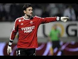 Compare hugo lloris to top 5 similar players similar players are based on their statistical profiles. Hugo Lloris Best Saves Lyon 2011 2012 Youtube