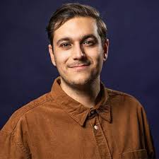 Dom som står bakom Allsången i sommar är: Annie Nilsson & Hani Arrabi!  ⭐️☀️🎉 Annie är född och uppvuxen i Odensjö och sågs 2021 och 2023 i  Odensjö kyrkas adventskonserter. Hon är