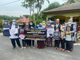 Sedangkan jika yang meninggal ibunya, anak tersebut disebut piatu. Baitul Hasan Hulur Bantuan Kepada Mangsa Banjir Di Kemanan Terengganu Prebiu Com