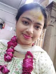 Arunima Das's Instagram, Twitter & Facebook