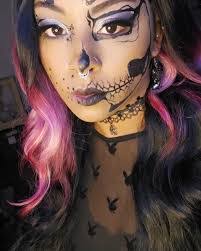 Elouise Ware's Instagram, Twitter & Facebook